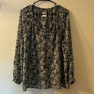 Cabi floral cinch sleeve blouse size medium